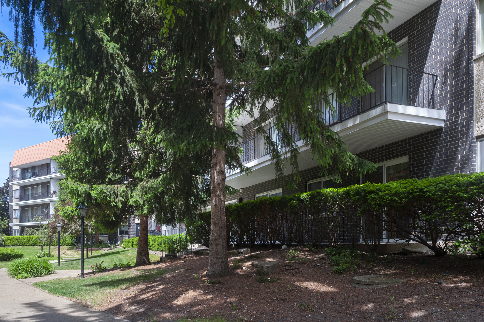 4949 Golf Road Skokie IL 60077