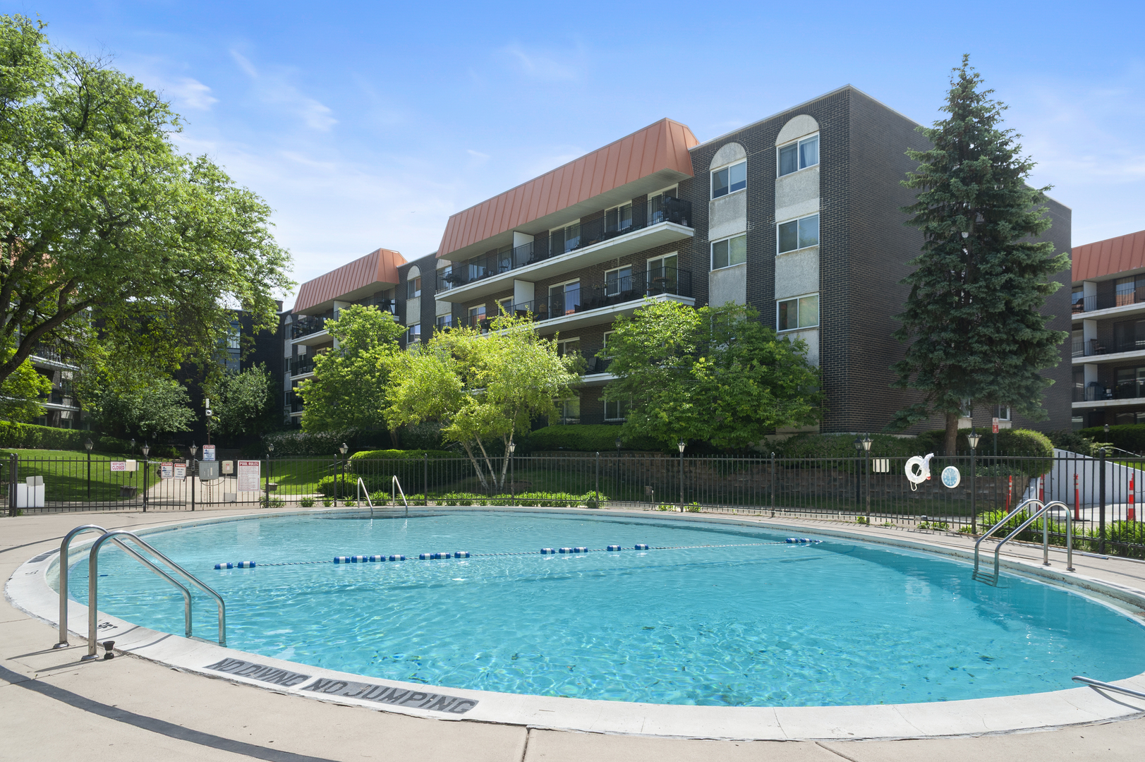 4949 Golf Road Skokie IL 60077