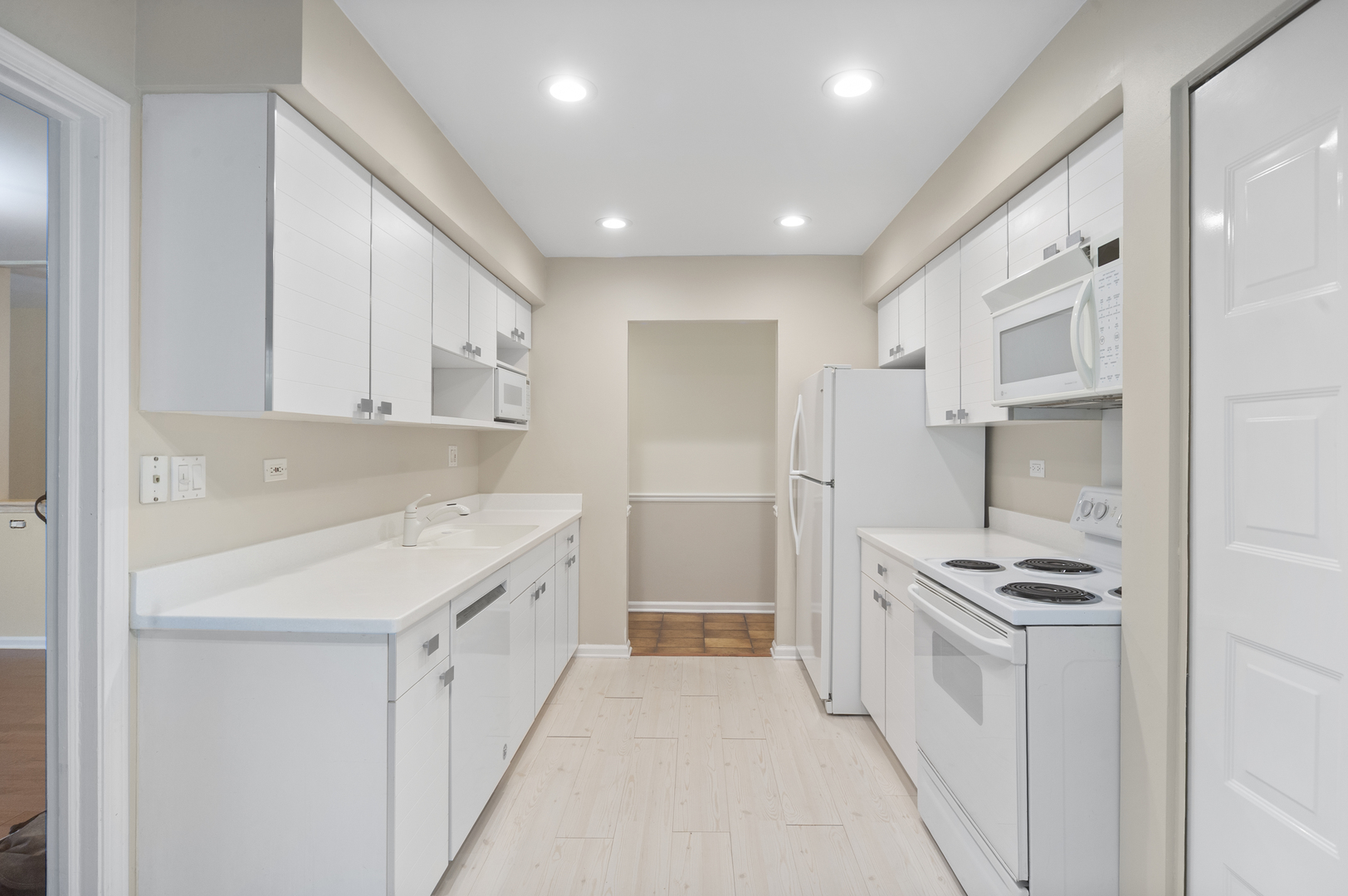 4949 Golf Road Skokie IL 60077