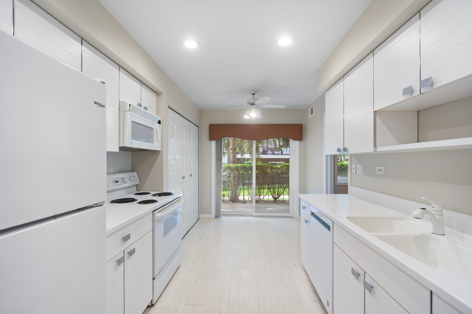 4949 Golf Road Skokie IL 60077