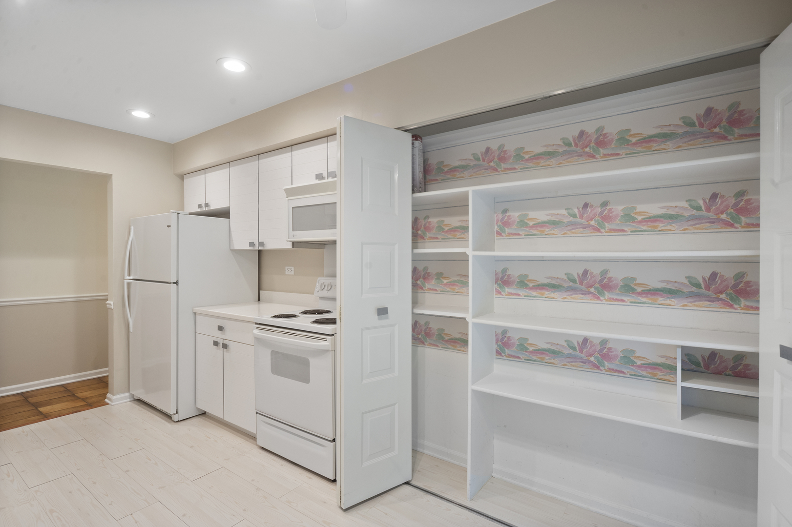 4949 Golf Road Skokie IL 60077