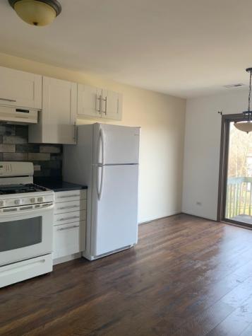 350 Woodridge Circle South Elgin IL 60177