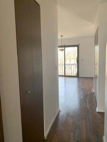350 Woodridge Circle South Elgin IL 60177