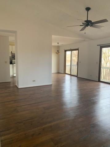 350 Woodridge Circle South Elgin IL 60177