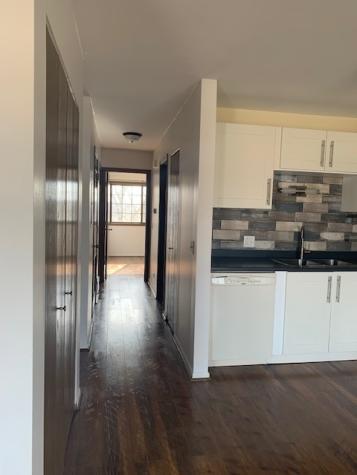 350 Woodridge Circle South Elgin IL 60177