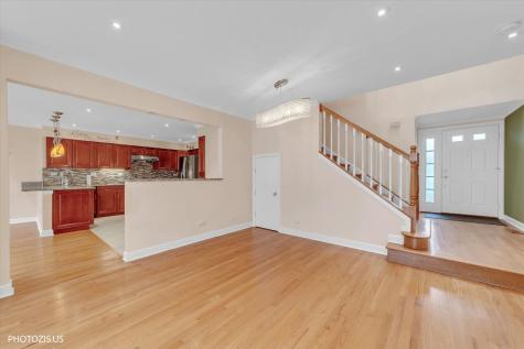 763 Grosse Pointe Circle Vernon Hills IL 60061