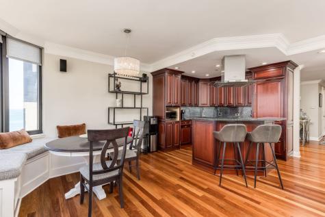 221 East Walton Place Chicago IL 60611