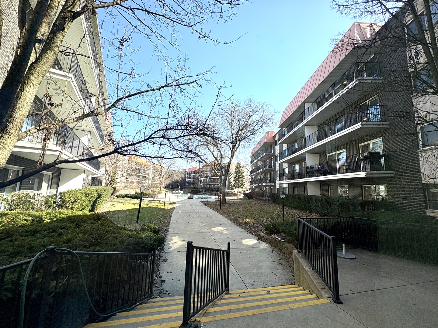 9529 Bronx Avenue Skokie IL 60077