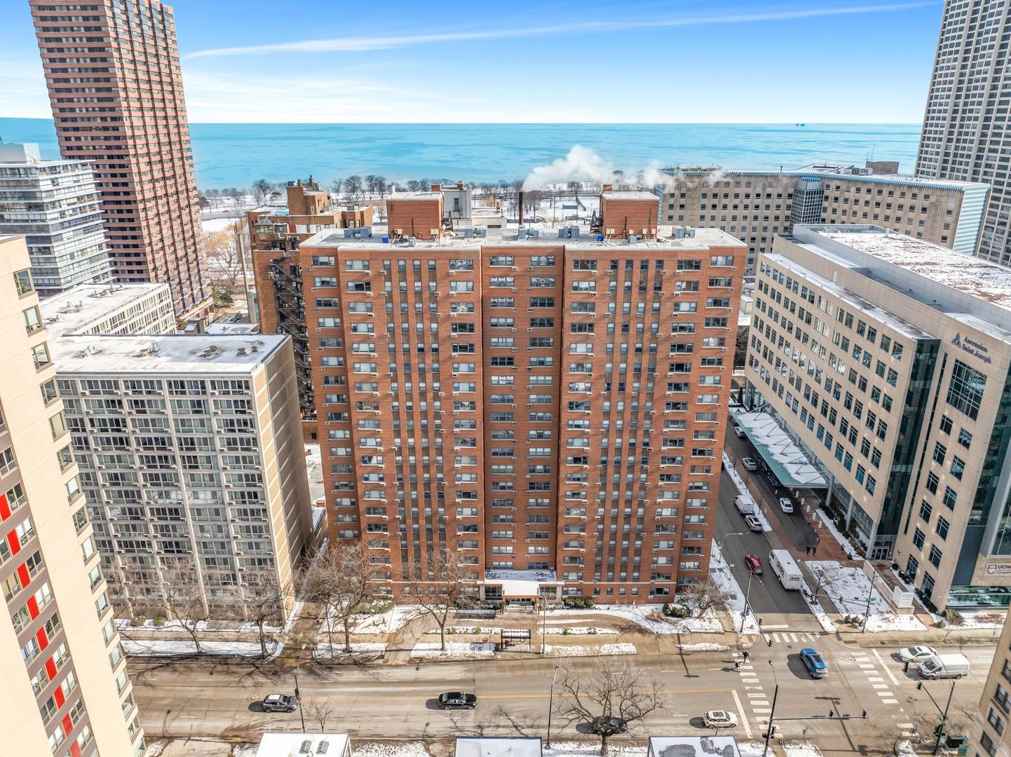 2909 North Sheridan Road Chicago IL 60657