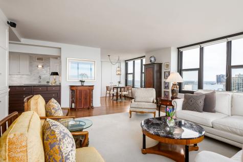 3150 North Lake Shore Drive Chicago IL 60657
