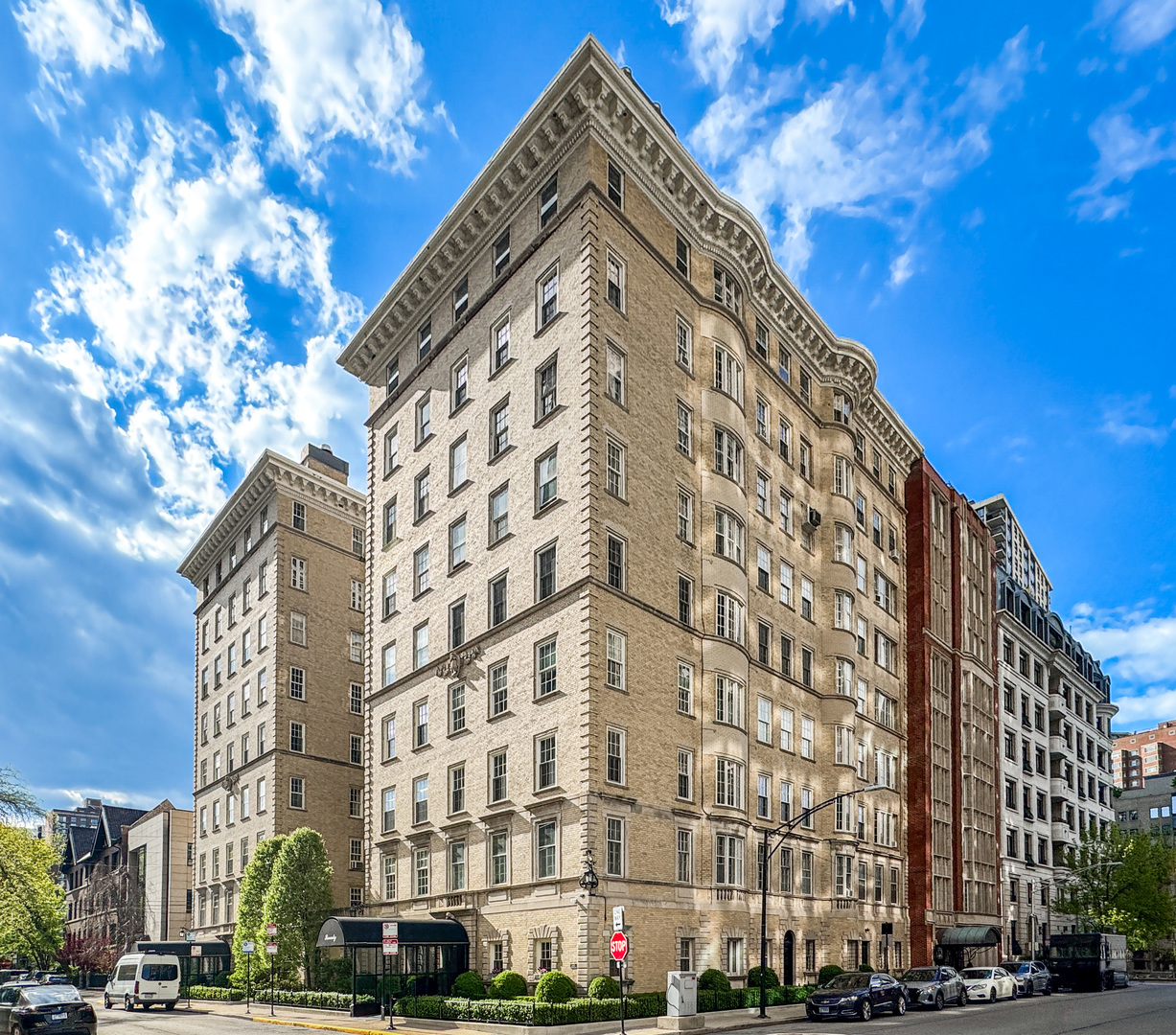 70 East Scott Street Chicago IL 60610