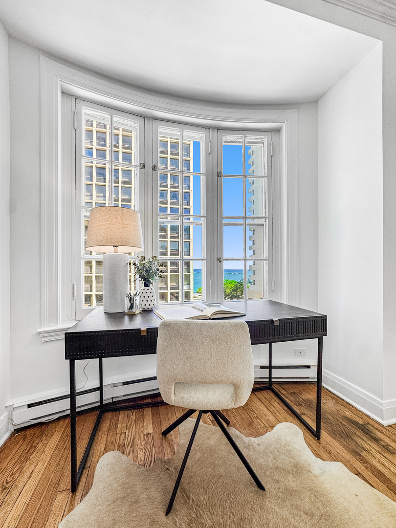 70 East Scott Street Chicago IL 60610