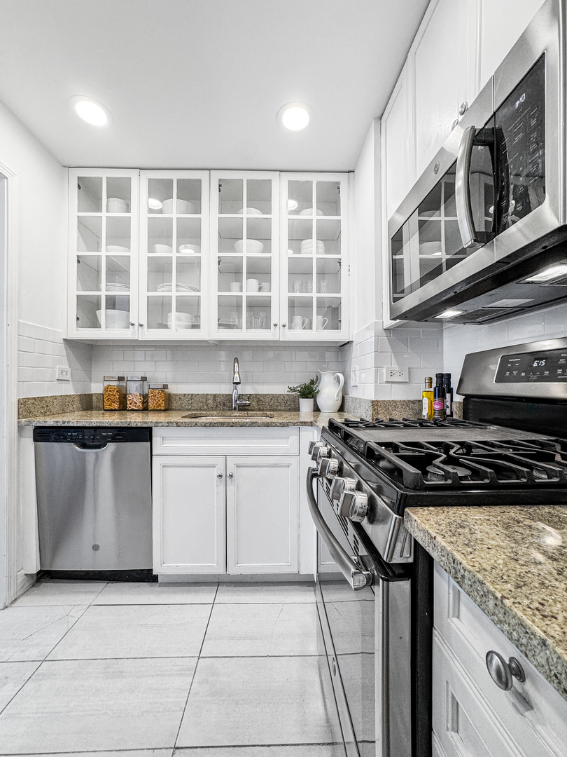 70 East Scott Street Chicago IL 60610