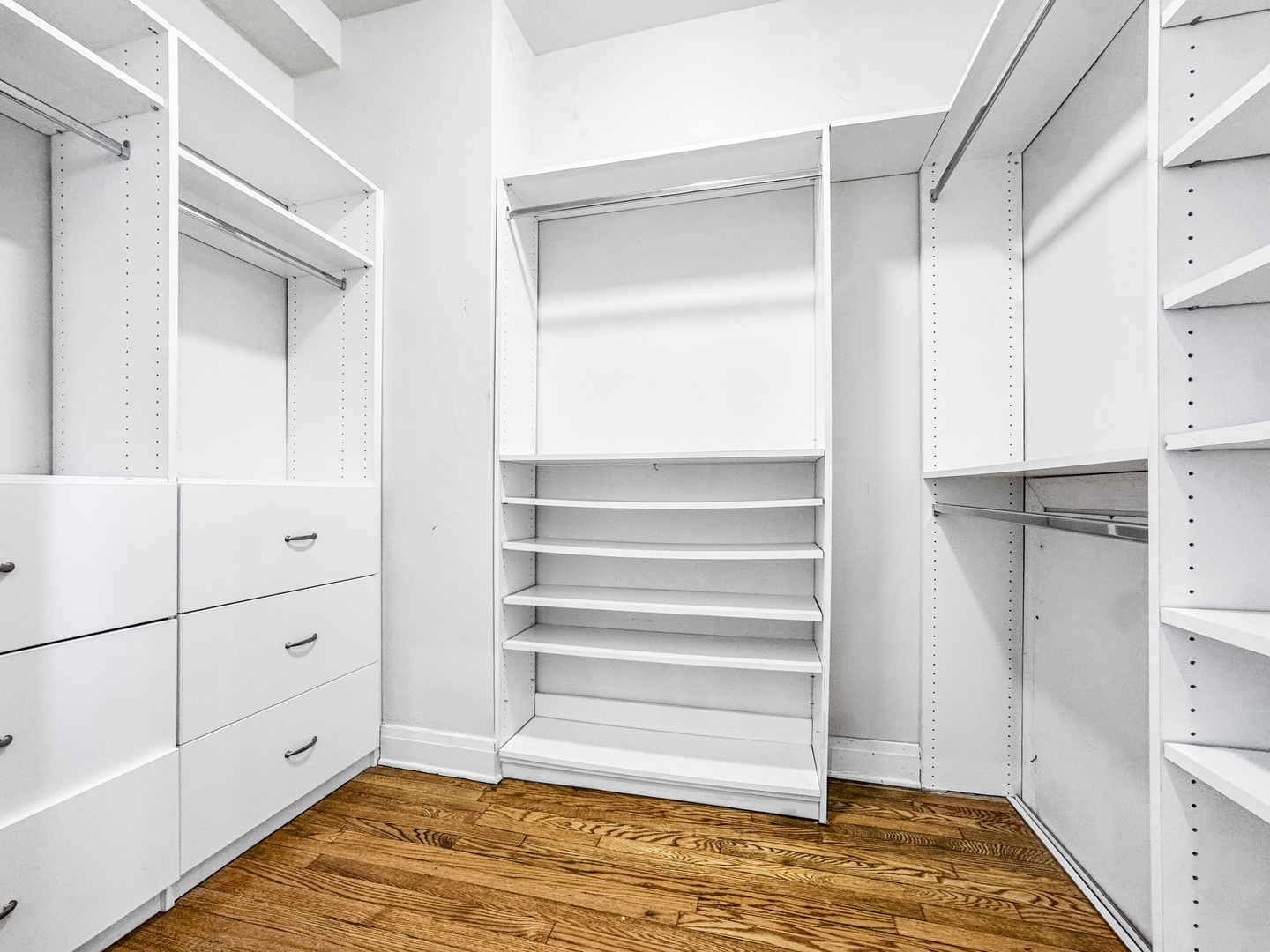 70 East Scott Street Chicago IL 60610