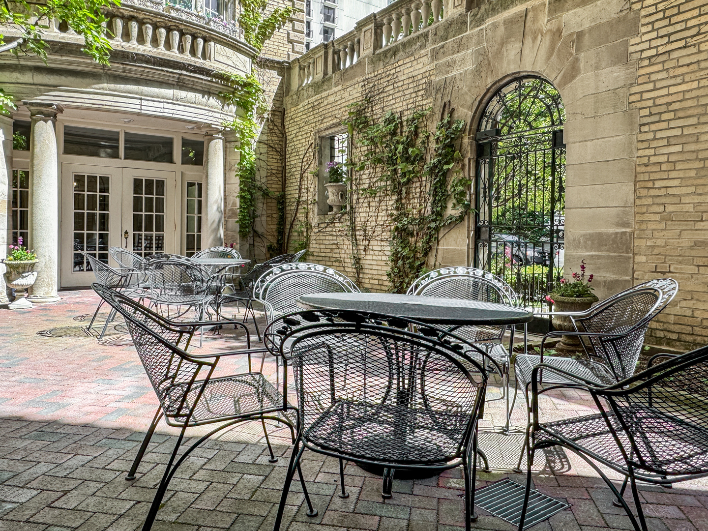 70 East Scott Street Chicago IL 60610