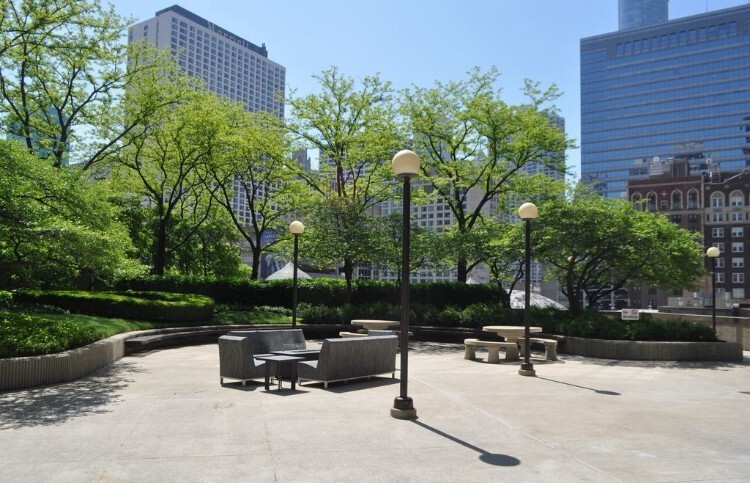 10 East Ontario Street Chicago IL 60611
