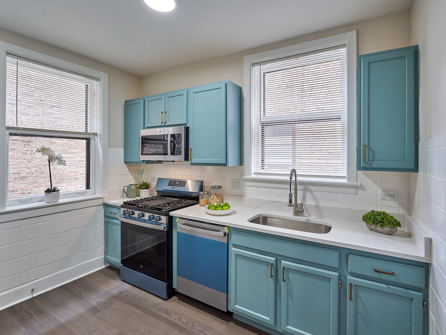 1260 West Columbia Avenue Chicago IL 60626