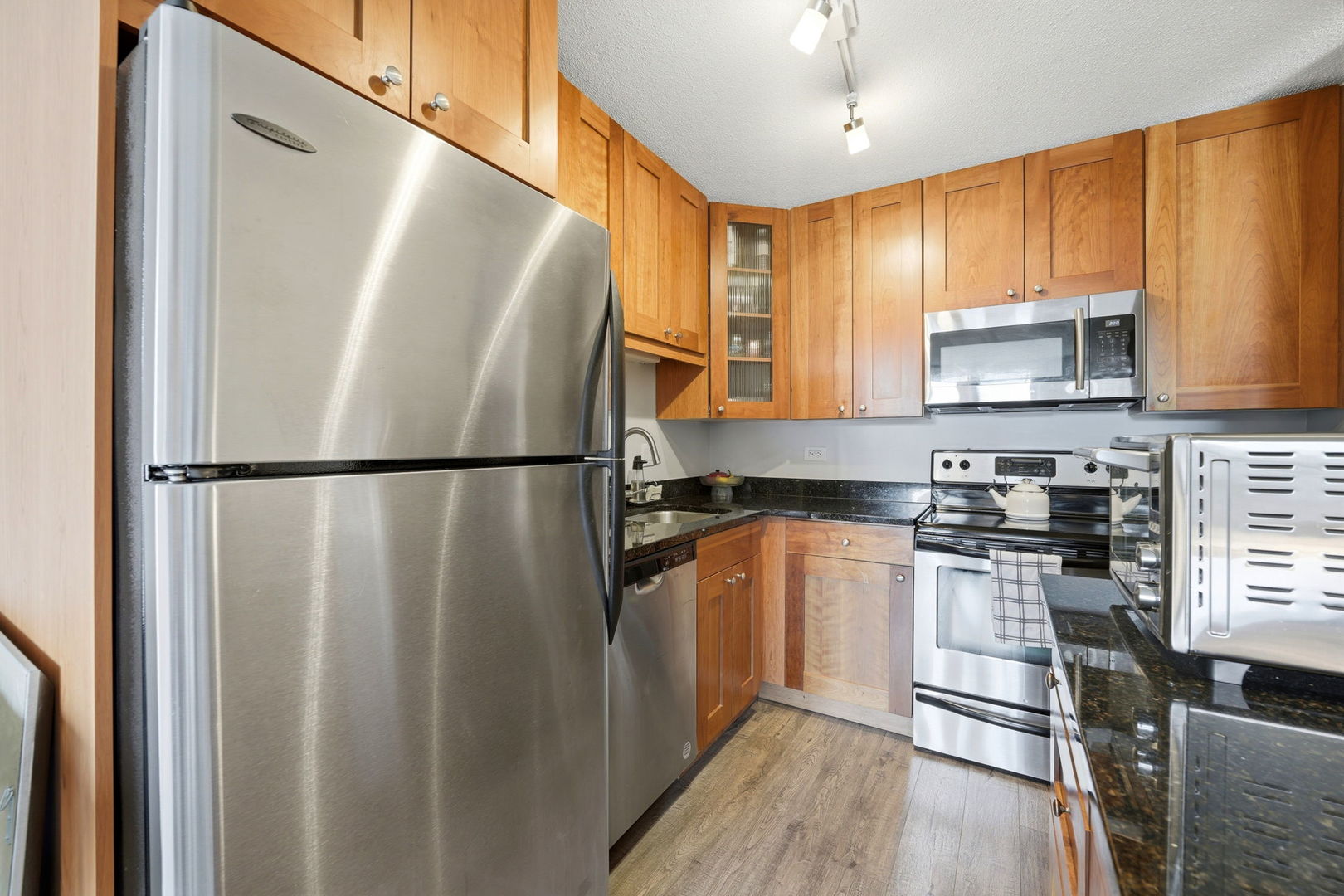 450 West Briar Place Chicago IL 60657