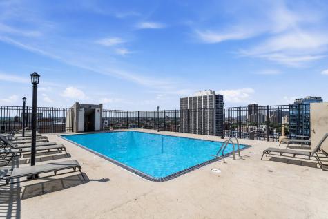 450 West Briar Place Chicago IL 60657
