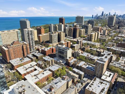 450 West Briar Place Chicago IL 60657