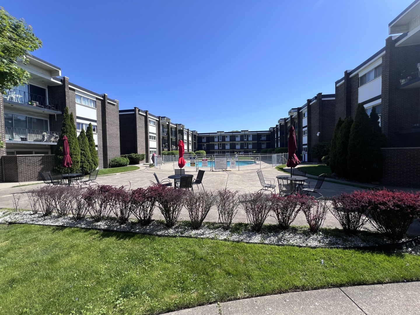 10125 Cherry Parkway Skokie IL 60076
