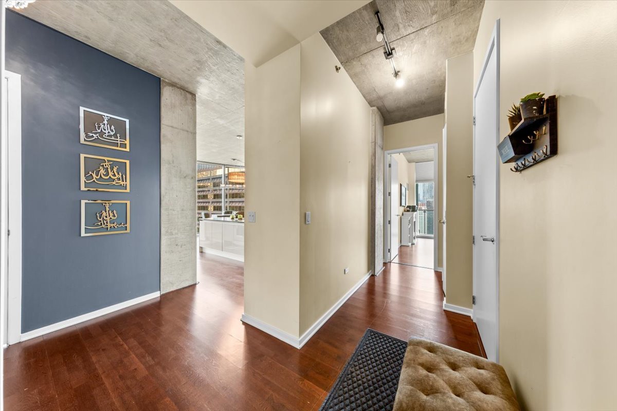 600 North Fairbanks Court Chicago IL 60611