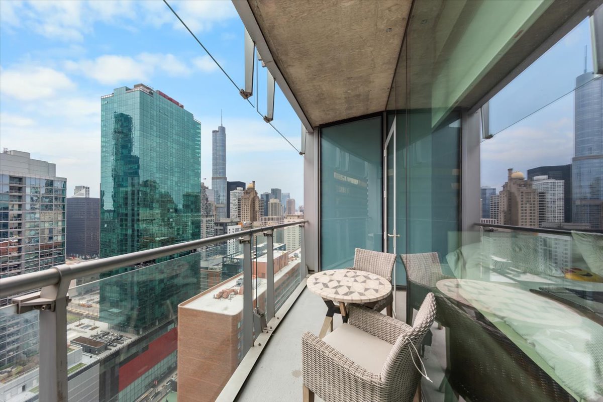 600 North Fairbanks Court Chicago IL 60611