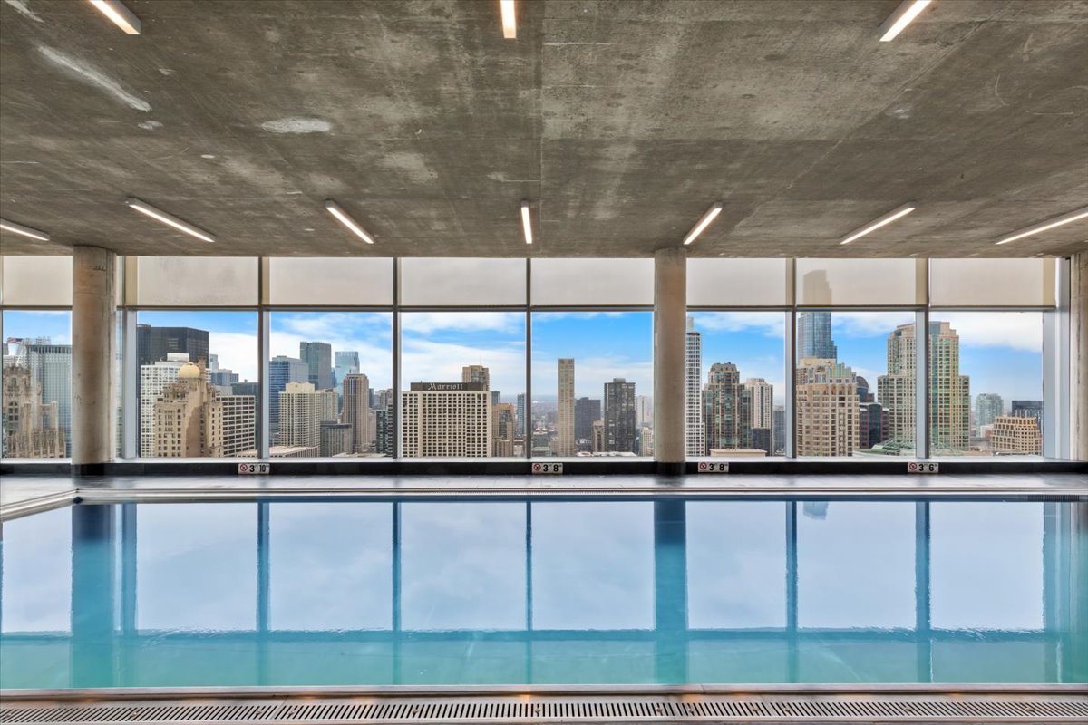 600 North Fairbanks Court Chicago IL 60611