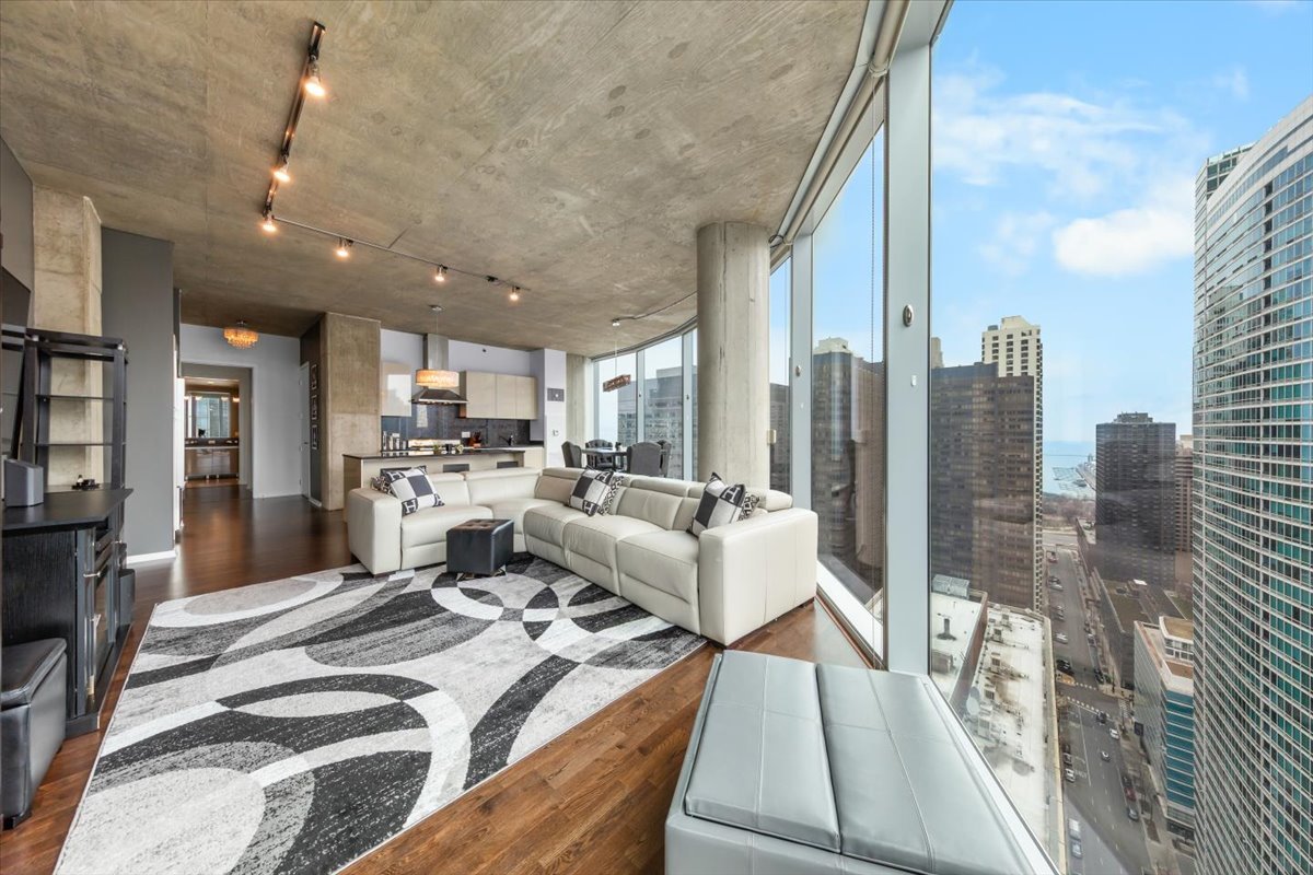 600 North Fairbanks Court Chicago IL 60611