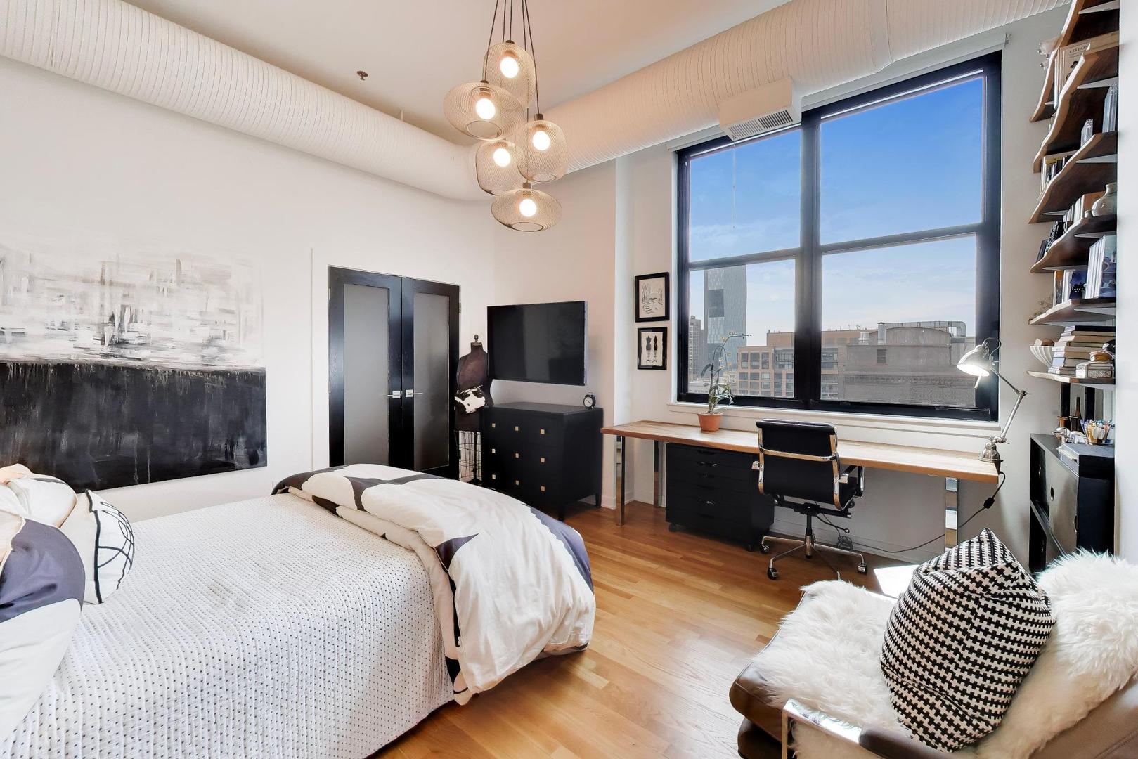 547 South Clark Street Chicago IL 60605