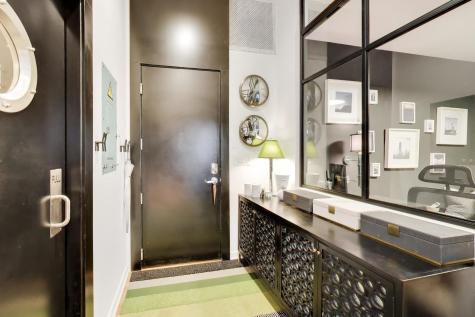 547 South Clark Street Chicago IL 60605