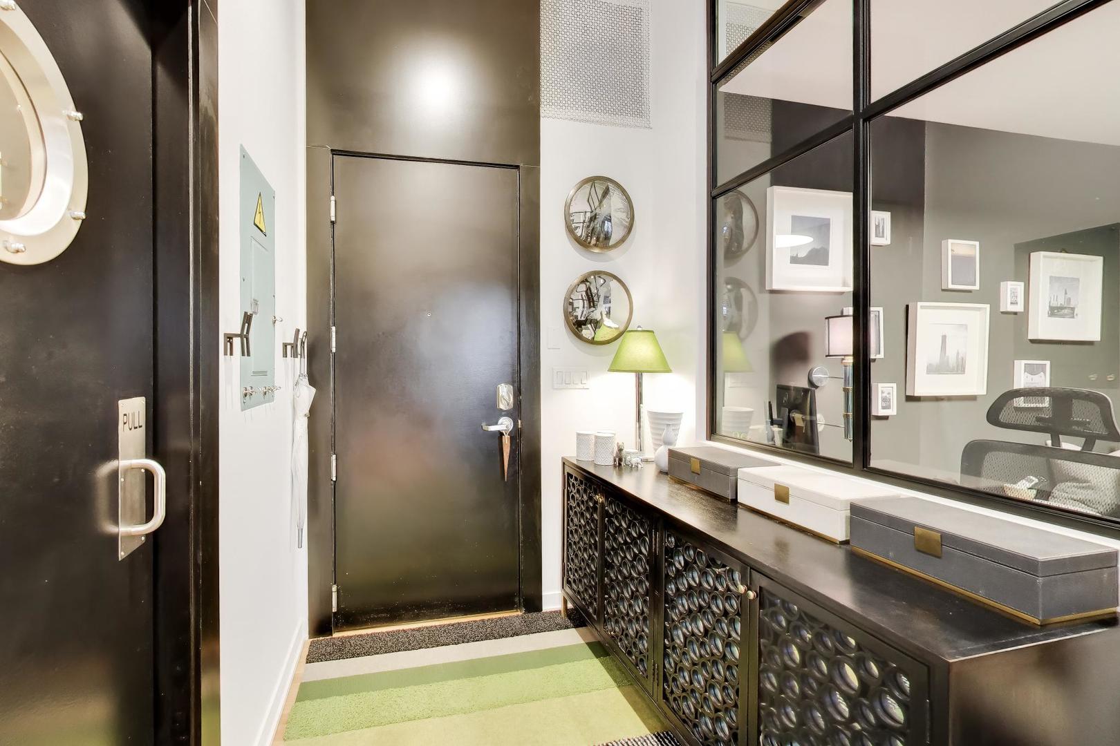 547 South Clark Street Chicago IL 60605