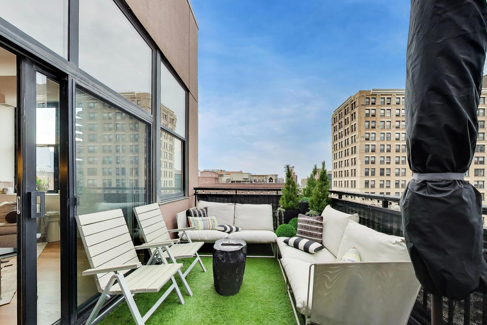 547 South Clark Street Chicago IL 60605