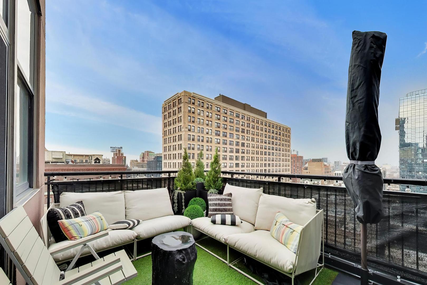 547 South Clark Street Chicago IL 60605