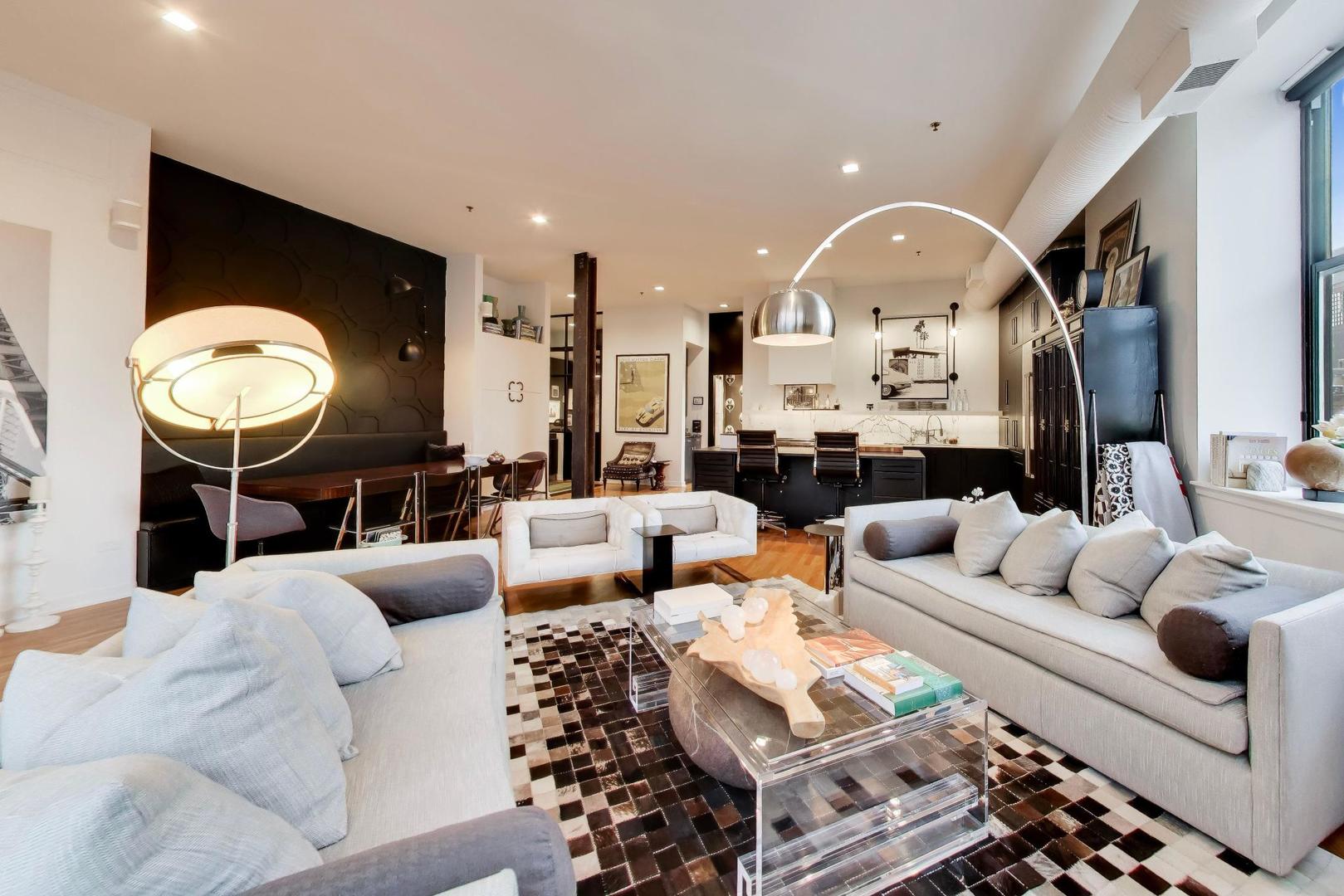 547 South Clark Street Chicago IL 60605