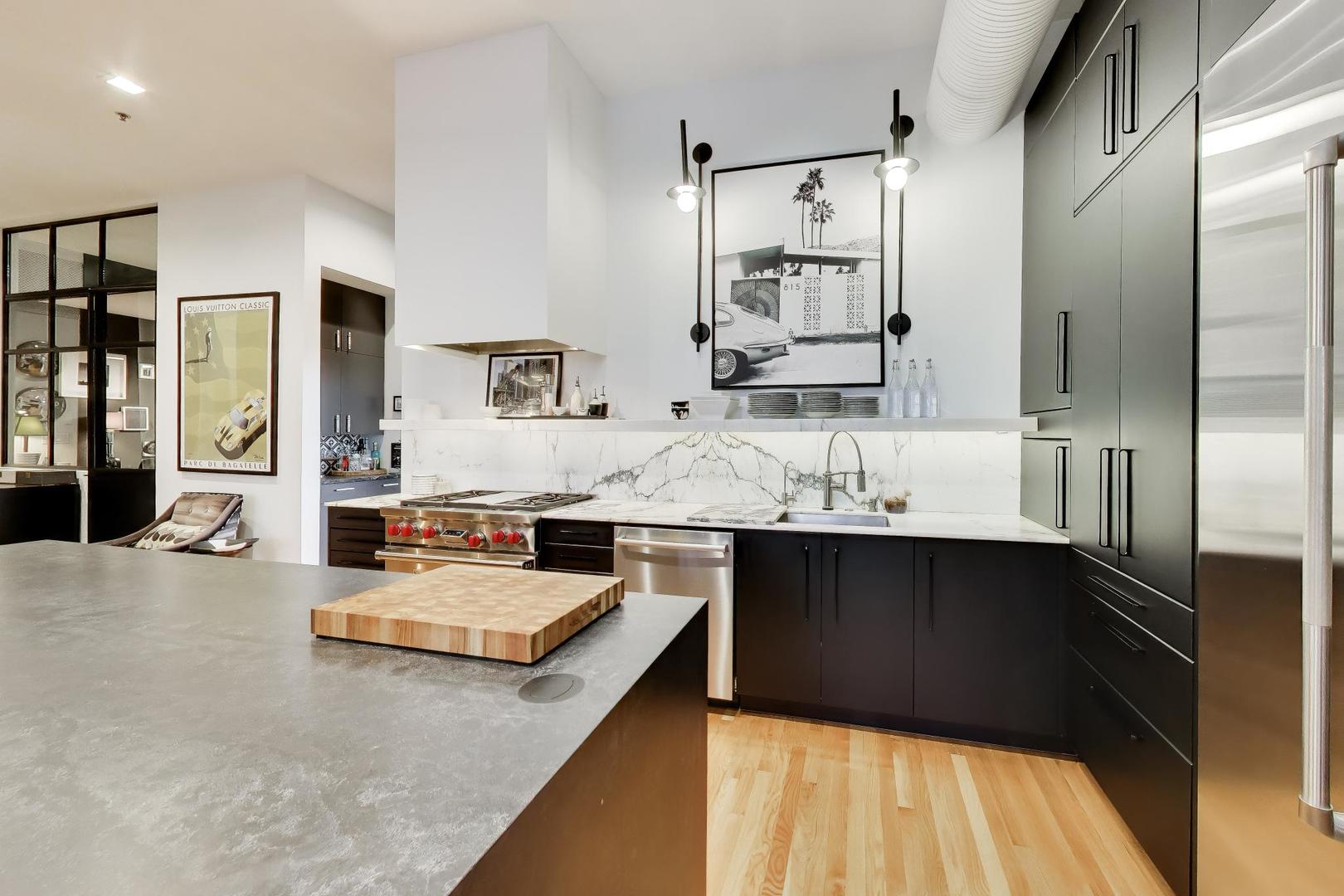 547 South Clark Street Chicago IL 60605