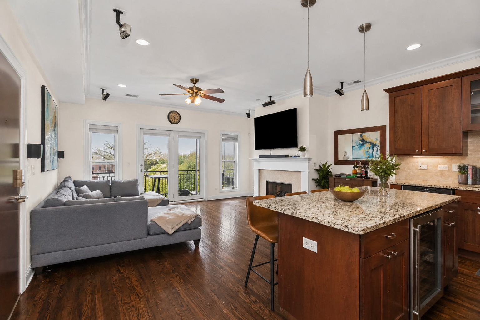 409 West North Avenue Chicago IL 60610