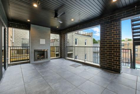 1443 West Roscoe Street Chicago IL 60657
