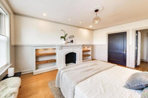 2345 West Glenlake Avenue Chicago IL 60659