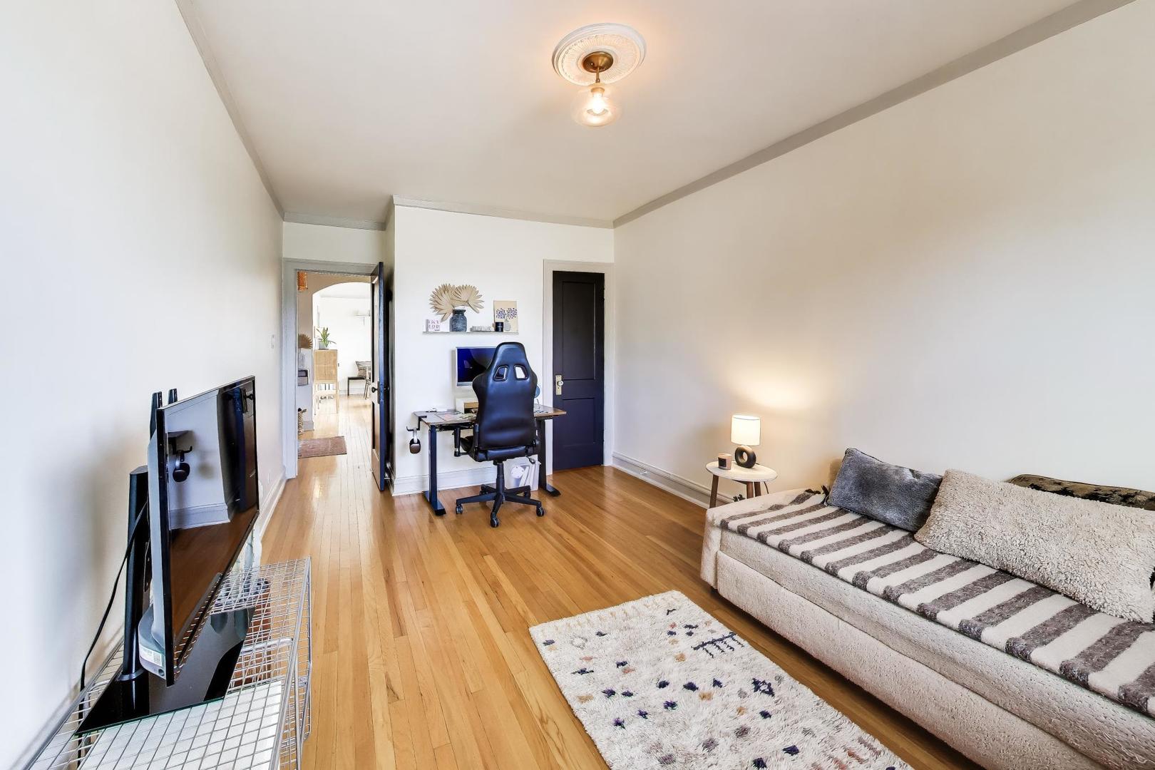 2345 West Glenlake Avenue Chicago IL 60659