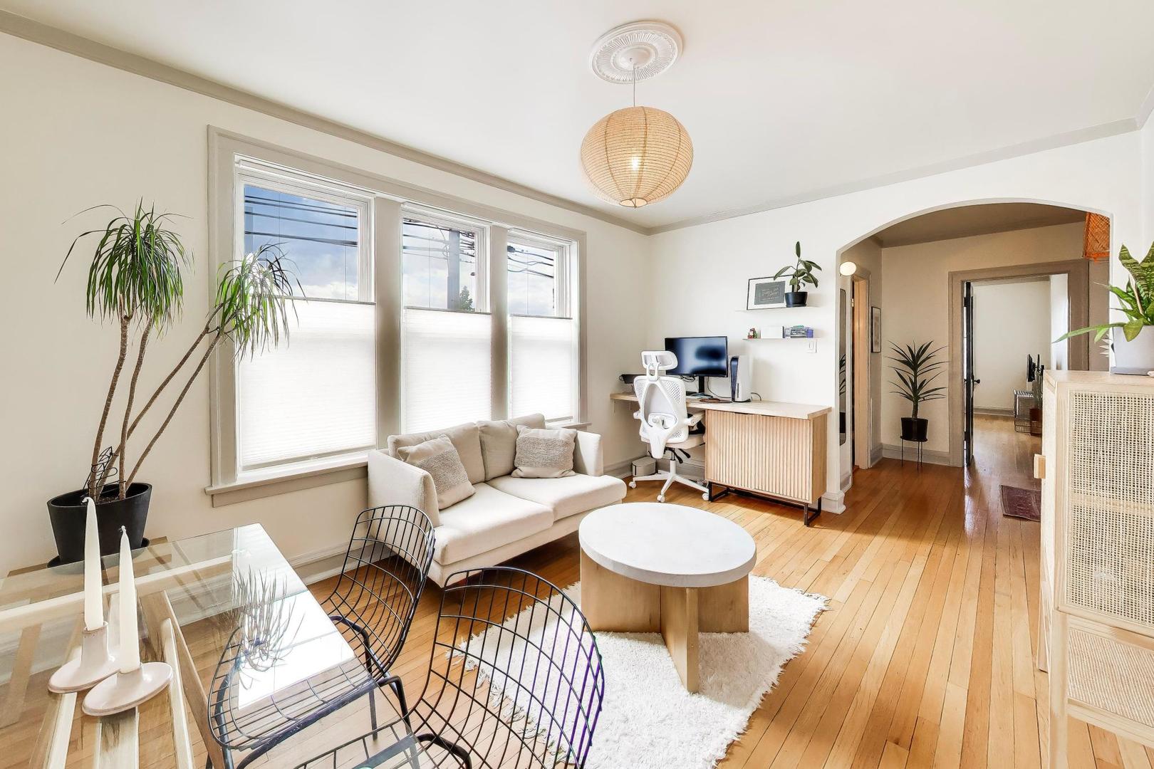 2345 West Glenlake Avenue Chicago IL 60659