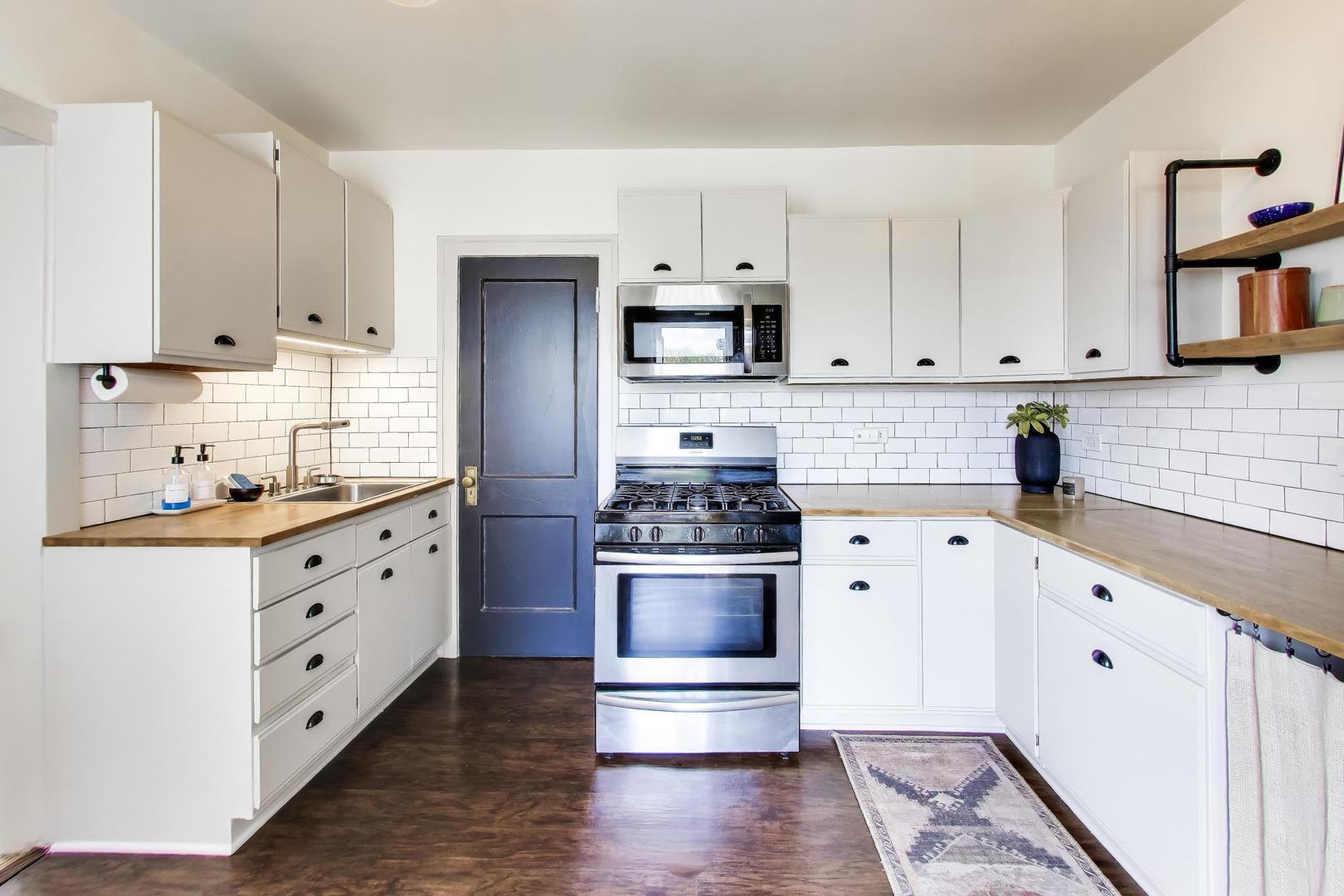 2345 West Glenlake Avenue Chicago IL 60659