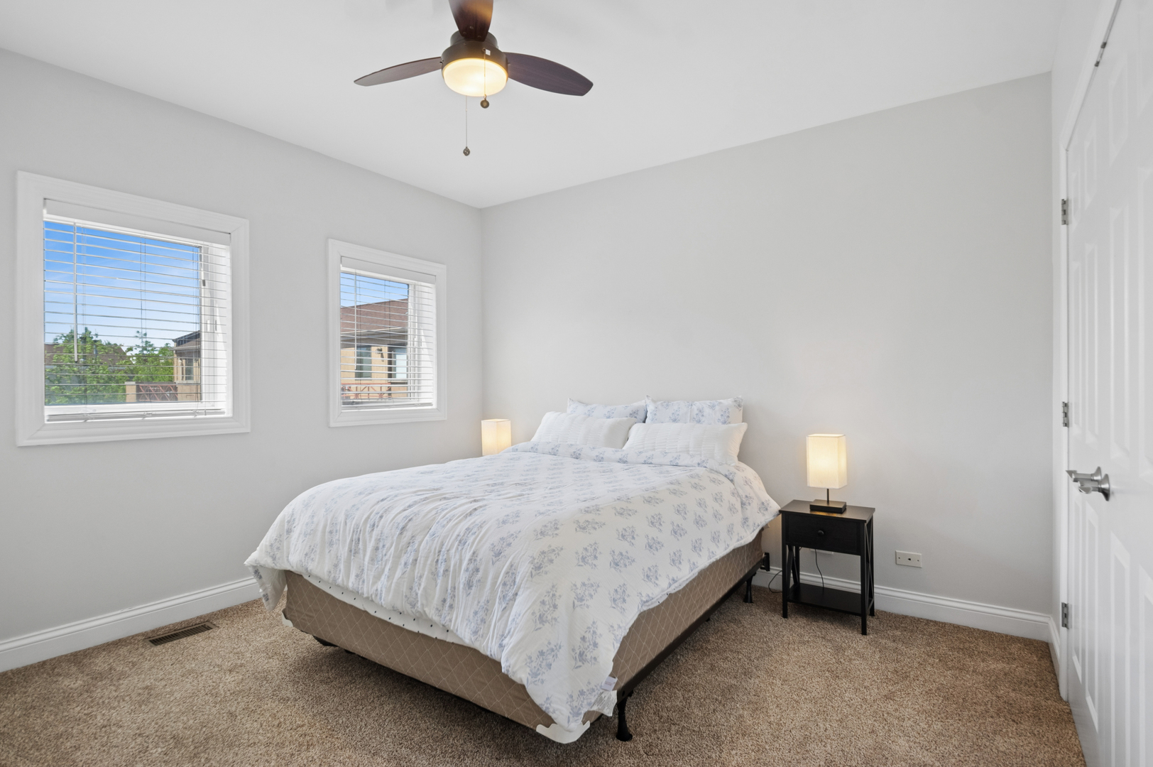 1350 West Byron Street Chicago IL 60613