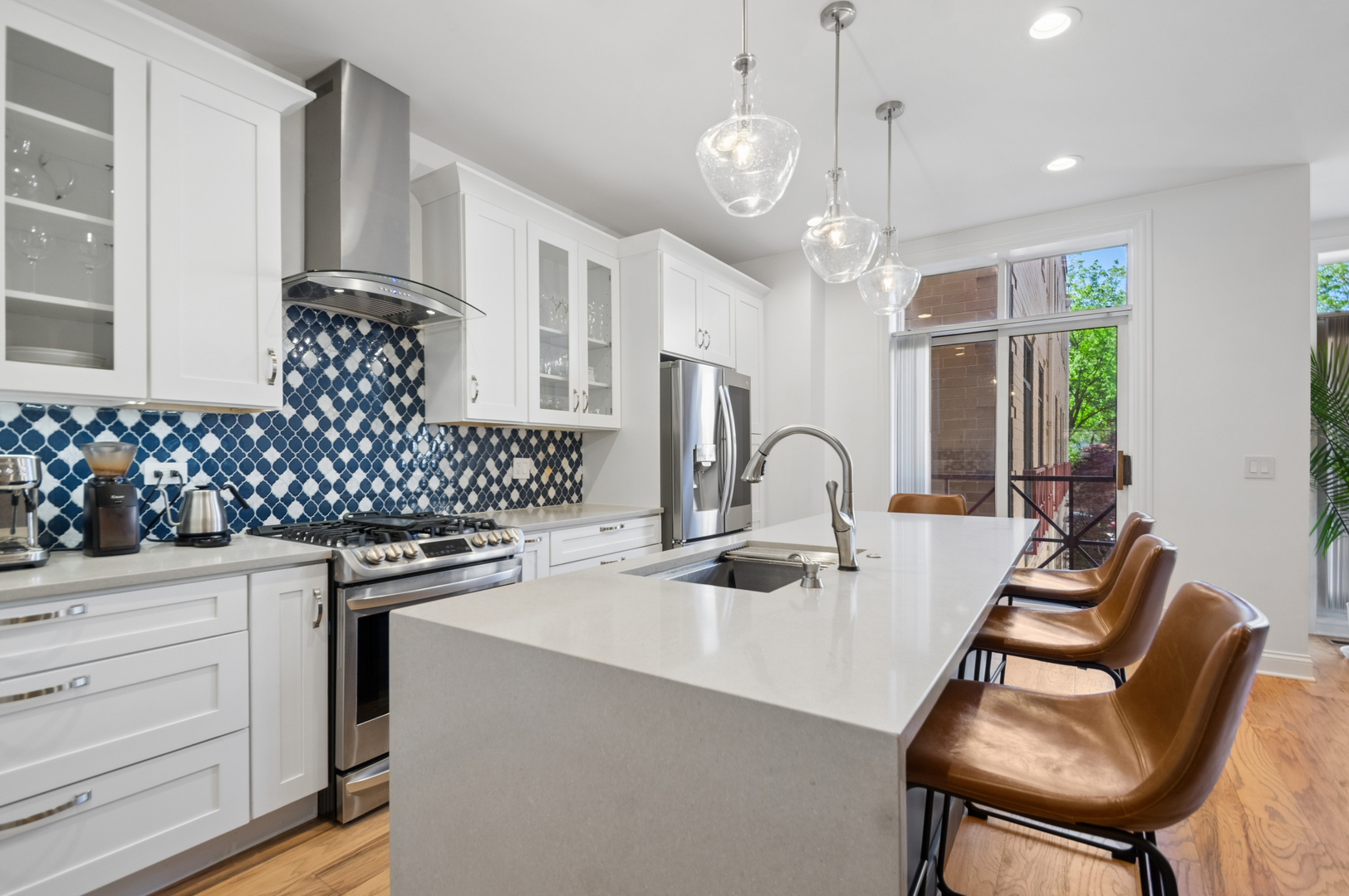 1350 West Byron Street Chicago IL 60613