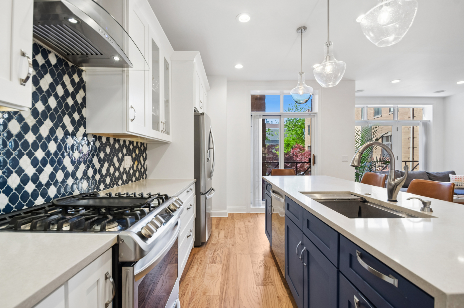 1350 West Byron Street Chicago IL 60613
