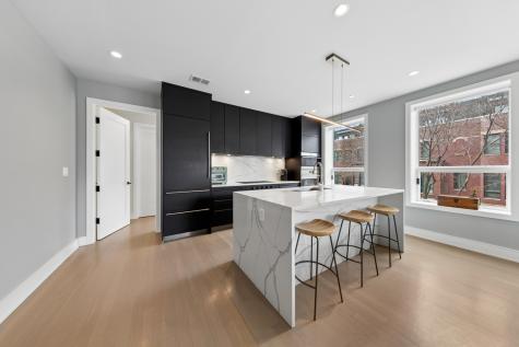 2643 North Hermitage Avenue Chicago IL 60614