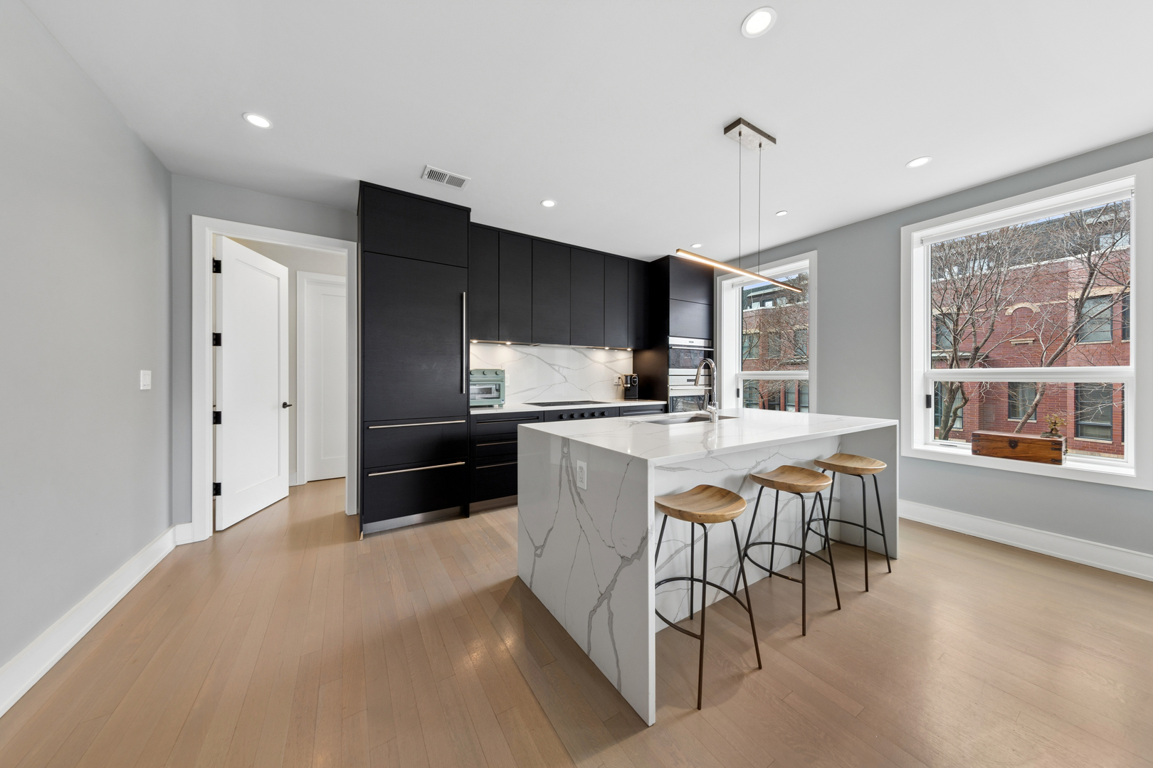 2643 North Hermitage Avenue Chicago IL 60614