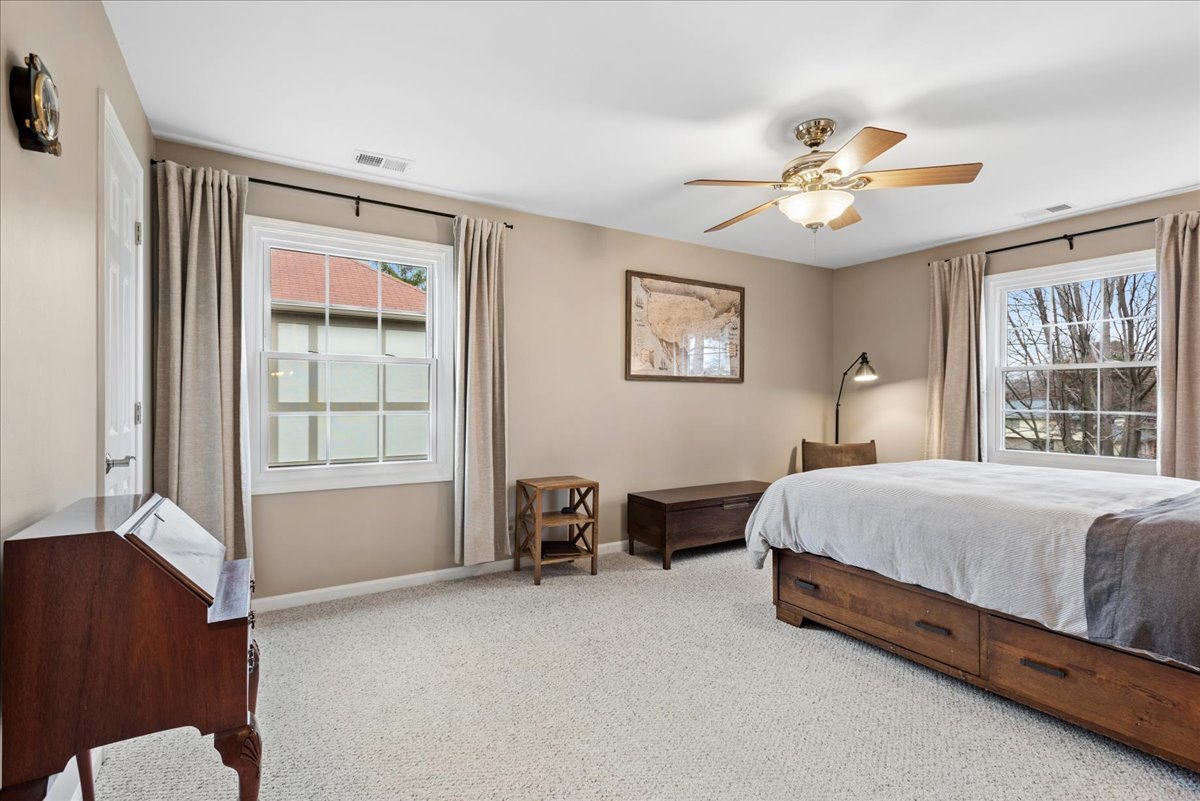 1675 Grosvenor Circle Wheaton IL 60189