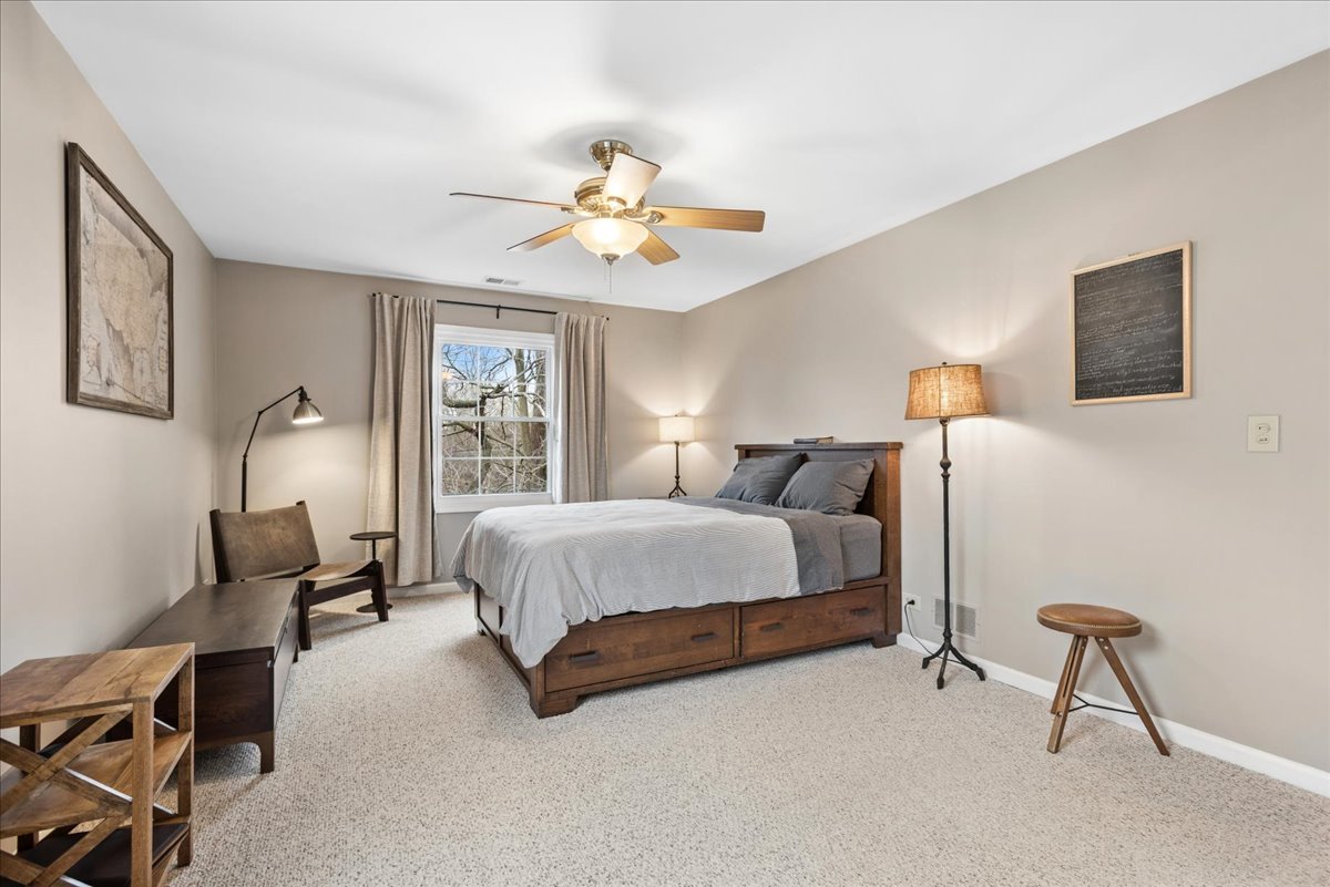 1675 Grosvenor Circle Wheaton IL 60189