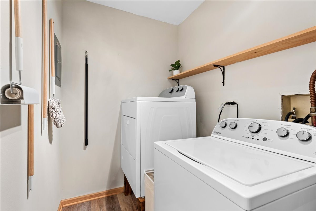 1675 Grosvenor Circle Wheaton IL 60189